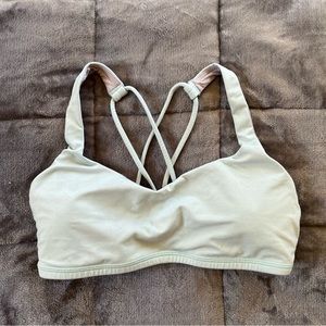 Lululemon Free to Be Bra